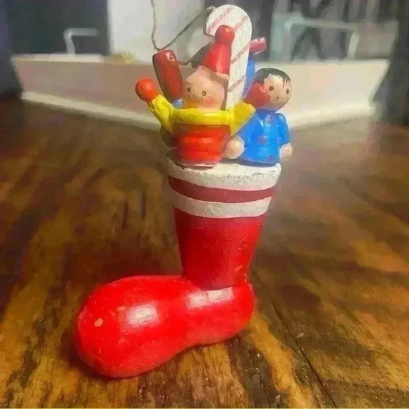 Vintage Heirloom Hand Painted Wooden Christmas Ornament. Made in Tiawan - Picture 1 of 7